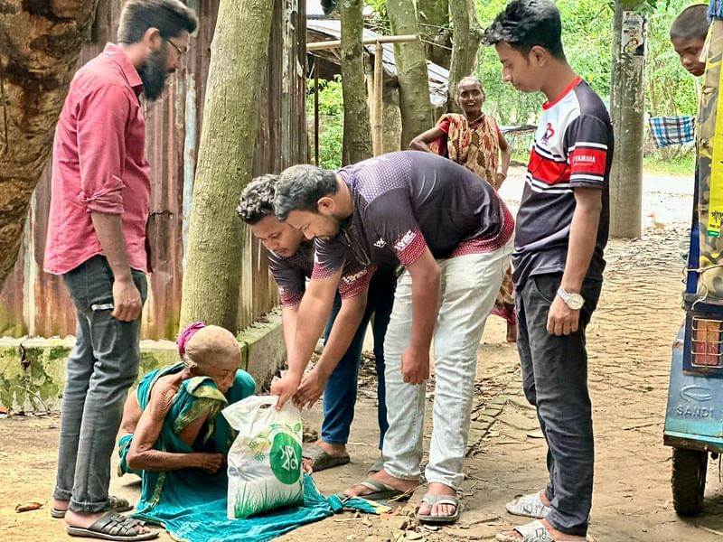 সুবিধাবঞ্চিত মানুষের পাশে ইয়ামাহা রাইডার্স ক্লাবের সদস্যরা